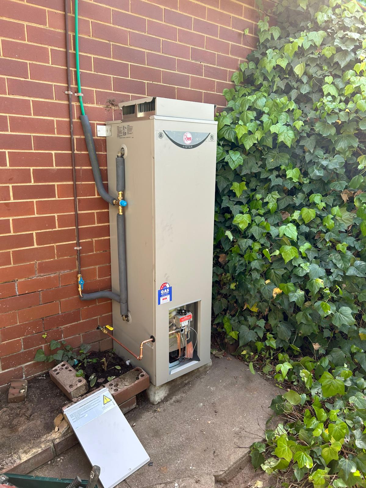 Rheem gas storage hot water system installed on concrete pad Ringwood Melbourne